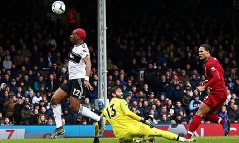 Van Dijk mắc sai lầm nghiêm trọng, Liverpool hút chết trước Fulham