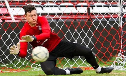 Đặng Văn Lâm có HLV mới ở Muangthong United