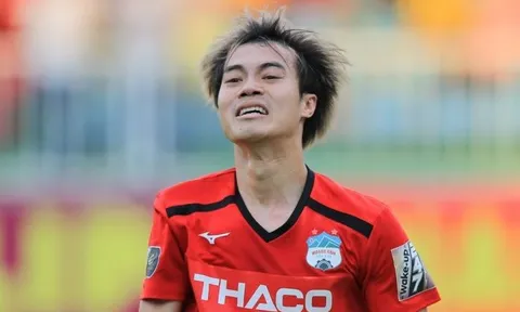 Văn Toàn dẫn đầu danh sách vua phá lưới: Trời thương kẻ khó!