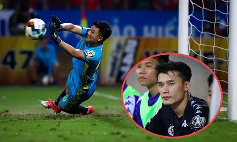 Văn Toản tiếp tục cản phá penalty, Bùi Tiến Dũng có lo lắng?