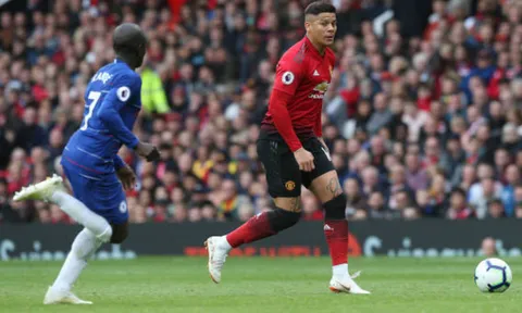 Vào sân không lâu, Rojo đã khiến CĐV Man Utd thót tim vì khoảnh khắc này