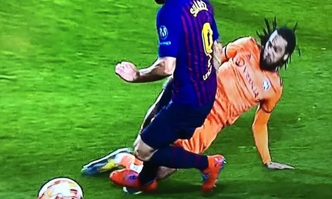 VAR lại là chủ đề chính sau các trận Champions League