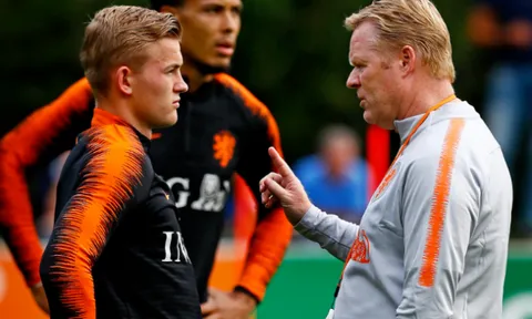 Vì 1 người, Liverpool giật được "viên ngọc" Ajax từ tay Man Utd, Barca