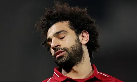 Vì đâu Liverpool để Man City chiếm ngôi đầu bảng Premier League?