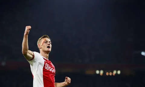 Vì Liverpool, Van Dijk hóa 'Agent' lôi kéo De Ligt