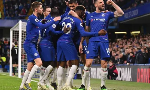 Vì sao Chelsea nên tin vào Giroud hơn Higuain?