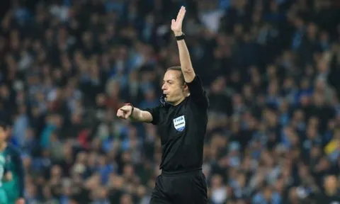 Vị vua áo đen xuất hiện, may mắn liệu có đang mỉm cười với Barca?