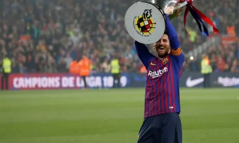 Vô địch La Liga, Messi gửi "lời thách thức" đến huyền thoại Man Utd