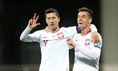 Vừa đến Bundesliga, "nạn nhân của Ibra" đã nịnh Lewandowski