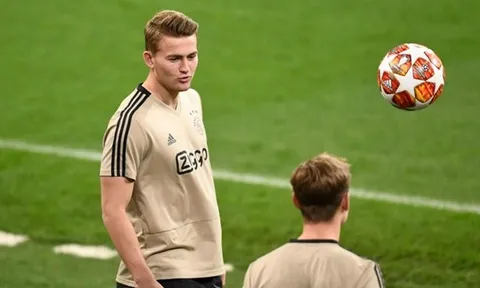 Vượt qua hàng loạt cái tên đình đám, Barca giành "pole" trong thương vụ De Ligt