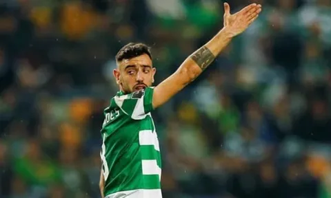 CĐV Man Utd: "Vứt Fernandes, mua đối thủ của anh ta ngay"