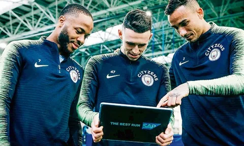 Liverpool cách kỷ lục sạch lưới của Man Utd mấy trận?