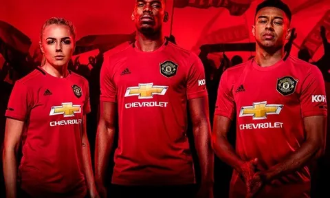 Fan Man Utd: "Chúng ta giờ khác gì Liverpool"