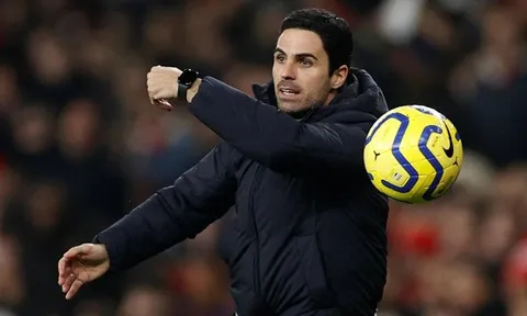 Arsenal nhấn chìm Man Utd, Arteta 'bùng nổ' tiến lại nói với Ozil 1 câu