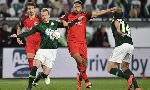 Wolfsburg 1 - 1 Frankfurt và hãy xem 2 "thống soái" nói gì sau trận đấu?