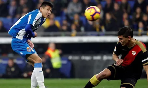 Đá dở tệ ở La Liga, tiền đạo số 1 Trung Quốc vẫn được thông cảm