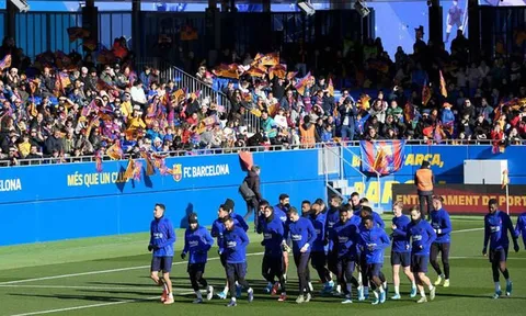Xoa dịu CĐV sau trận Espanyol, Barca lần đầu làm chuyện khó tin