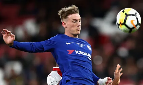 XONG! Chelsea chia tay "sát thủ 12 bàn/9 trận"