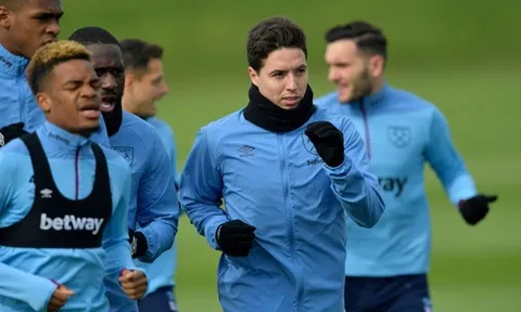 XONG! Đối thủ "nát tươm" lực lượng, Man Utd mừng thầm