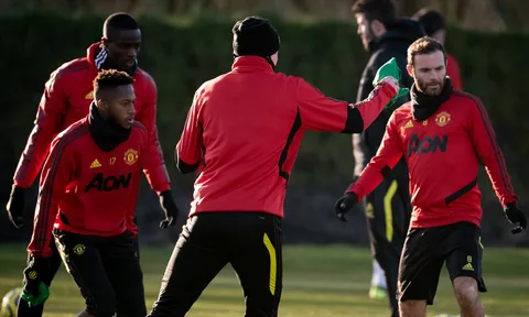 XONG! Man Utd đón "tân binh" cực chất tới Carrington