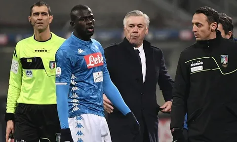 XONG! Thua Arsenal, Ancelotti báo giá Koulibaly 'kinh hoàng' đến M.U