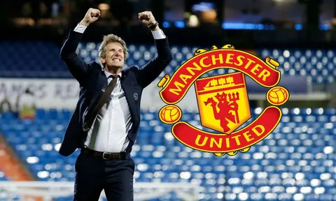 XONG! Van der Sar lên tiếng về việc làm Giám đốc Man Utd
