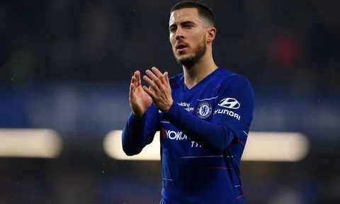 Xuất hiện 30 phút, Hazard "chấp" tất cả các tiền đạo trên sân