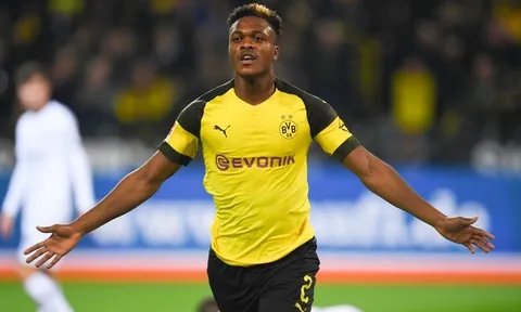 Zagadou giúp Dortmund chạm mốc kỷ lục không tưởng