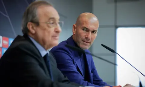 Zidane đại chiến Perez, "thần đồng Brazil" cập bến Liverpool?