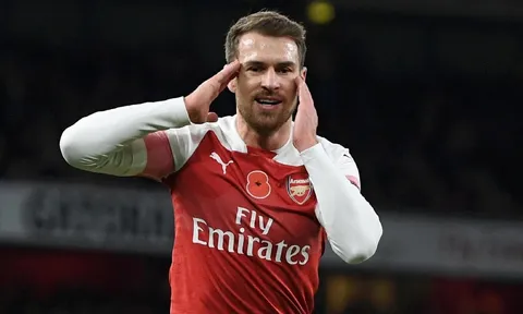 Vừa chốt được Ramsey, Juventus lập tức trở mặt chỉ trích Arsenal
