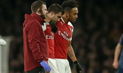NÓNG: Sokratis khiến hàng thủ Arsenal càng thêm khủng hoảng
