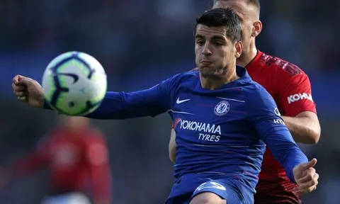 Willian và Hazard bị tố không muốn chuyền cho Morata