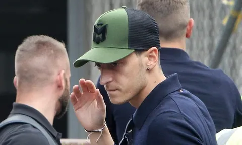 Ozil phá vỡ sự im lặng sau khi 'mất tích' ngày Arsenal đại thắng