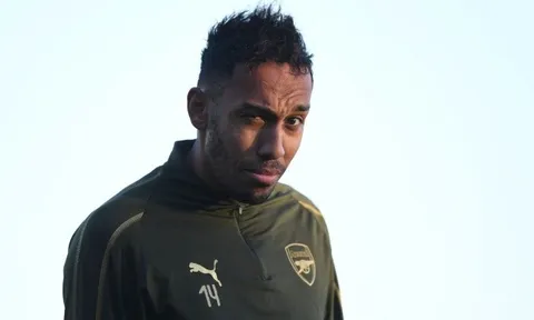 Cảm xúc trái ngược trên sân tập Arsenal trước giờ đại chiến Liverpool