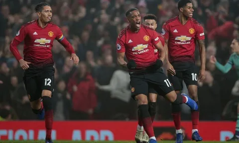 4 cái tên được HLV Mourinho khen ngợi sau trận hòa Arsenal