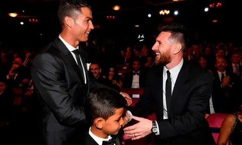 Pogba hay Kroos, Messi hay Ronaldo? Scholes đưa ra đáp án hoàn hảo