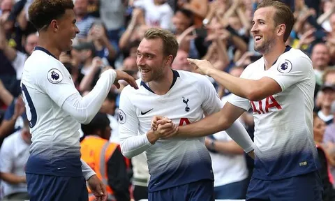 Bị vạ lây, Tottenham nhận 'mưa gạch đá'