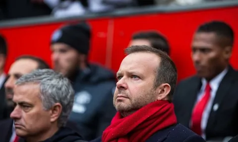 Nếu không tin, tại sao Ed Woodward gia hạn hợp đồng cho Mourinho?