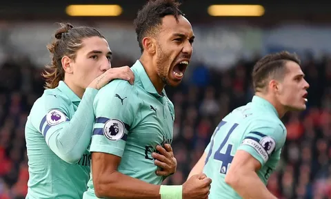 00h55 ngày 30/11, Vorskla vs Arsenal: Cuộc dạo chơi cho dàn sao trẻ