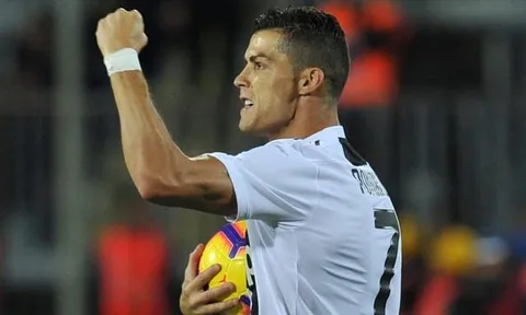 0h00 ngày 25/11, Juventus vs SPAL 2013: CR7 nổi cơn lôi đình