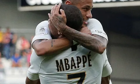Mbappe và Neymar - ai mới là ngôi sao của PSG?