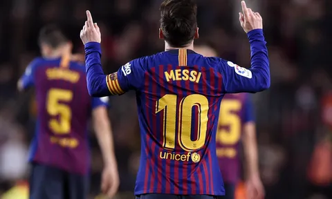 Cruyff: "Madrid hiện tại chính là lời cảnh báo cho Barca"
