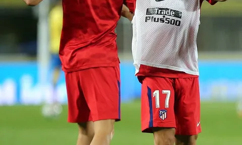 Zidane hướng tới phong cách của Pep Guardiola