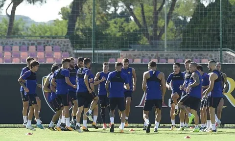 Chặng đường còn lại của AFF Cup, Công Phượng sẽ nắm giữ áo số 10 của Văn Quyết ở tuyển Việt Nam?