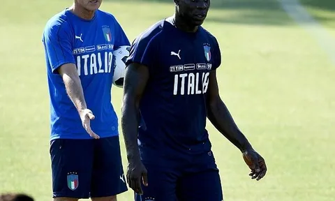 Mario Balotelli từ "ngựa chứng" thành "trai ngoan"