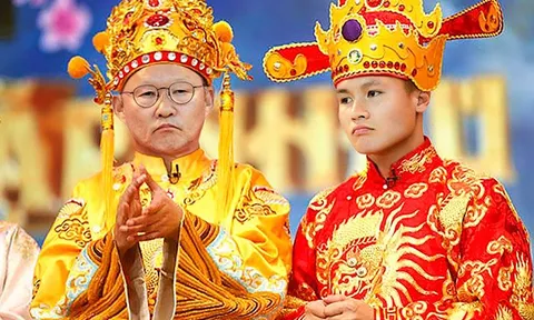 Cười không nhặt được mồm khi thầy trò HLV Park Hang-seo vào vai Táo Quân