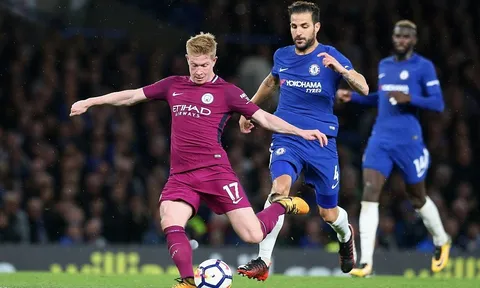 De Bruyne chói sáng, Man City đòi lại ngôi đầu từ tay 'Gã hàng xóm'