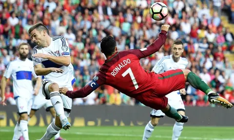 10 chân sút vĩ đại nhất cấp ĐTQG: Vượt Pele, Ronaldo bám sát Puskas