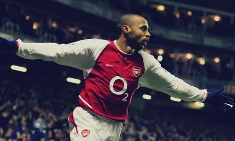 10 chân sút vĩ đại nhất Premier League: Vinh danh "đứa con của thần gió"