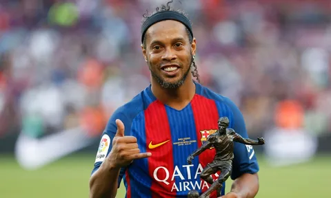 10 điều không tưởng chỉ mỗi Ronaldinho làm được